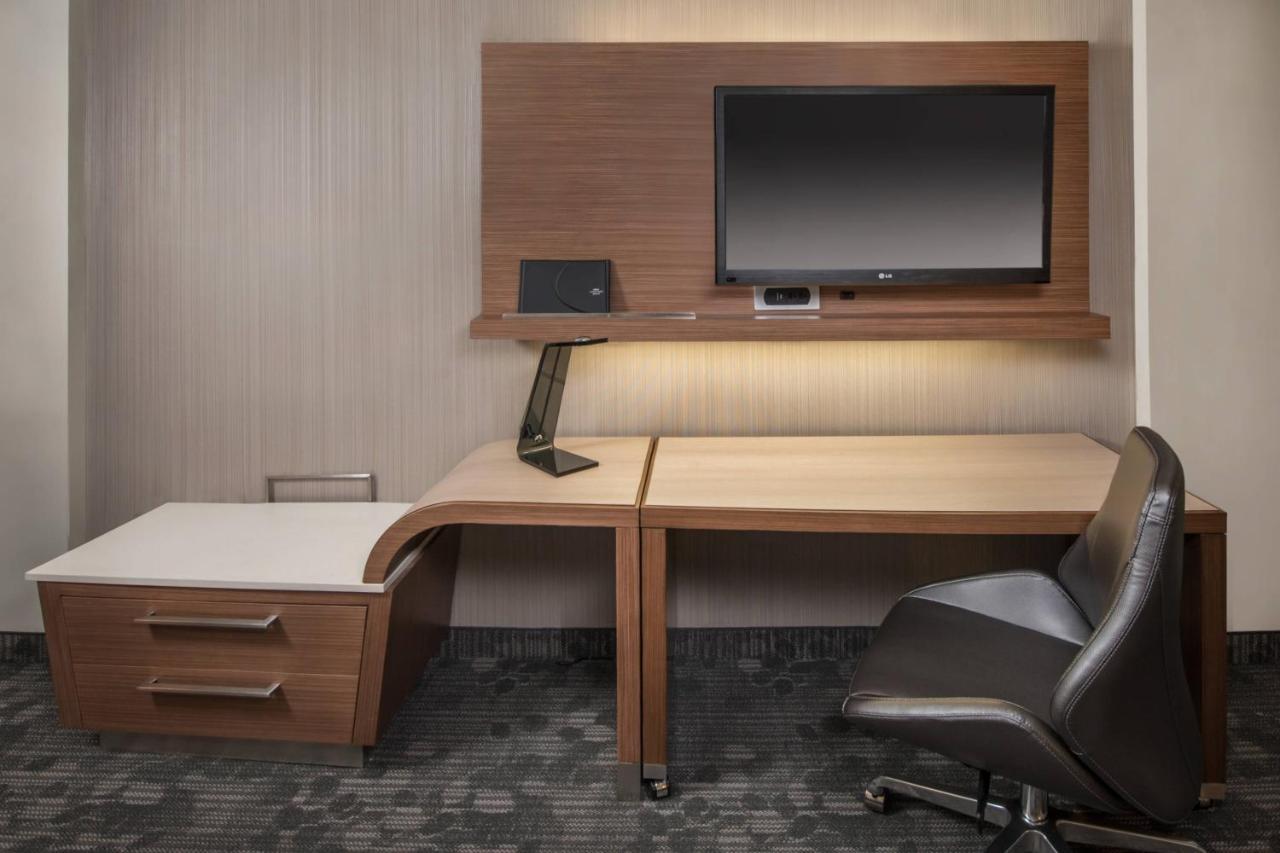 Courtyard By Marriott New York Queens, Jamaica Εξωτερικό φωτογραφία